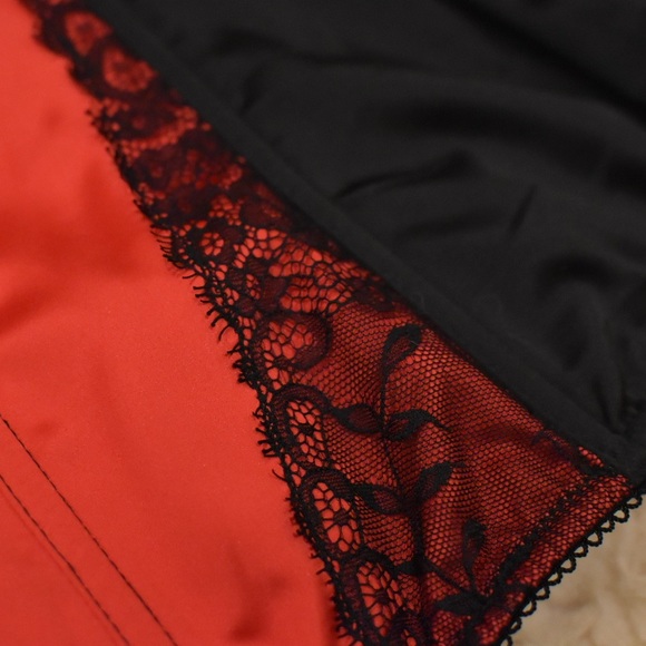 Bra N Things Red “satin indulgence” corset 10D - Picture 4 of 6